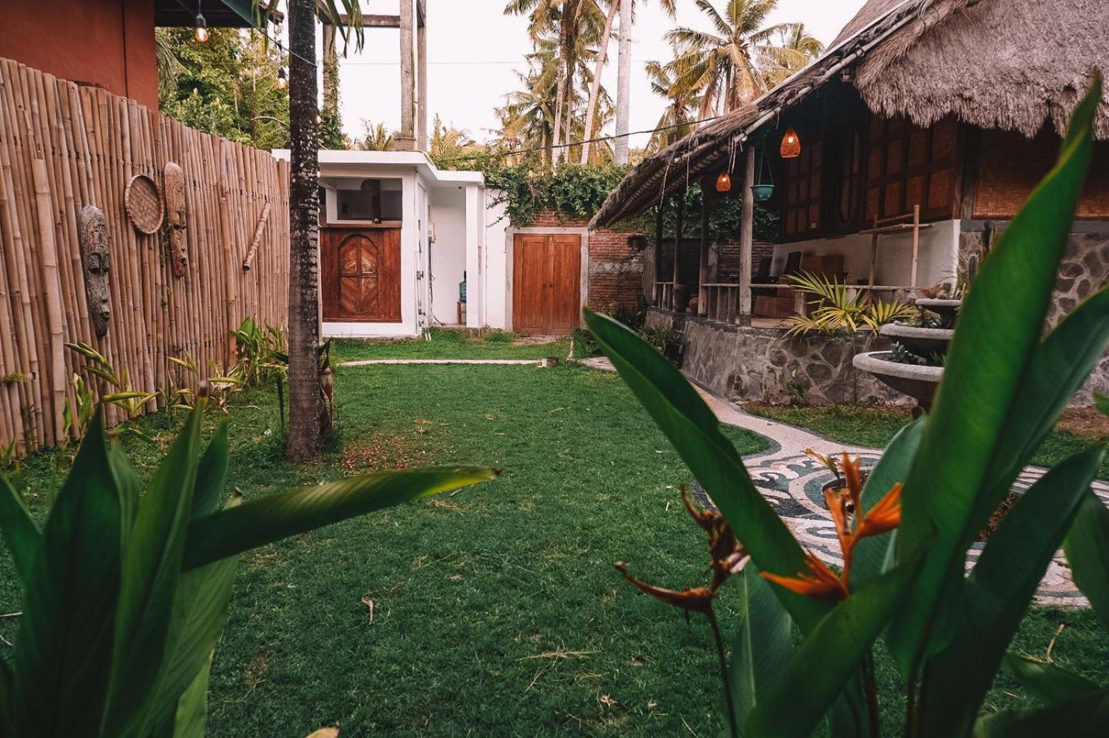 Отель Sasak Experience Kuta  Экстерьер фото