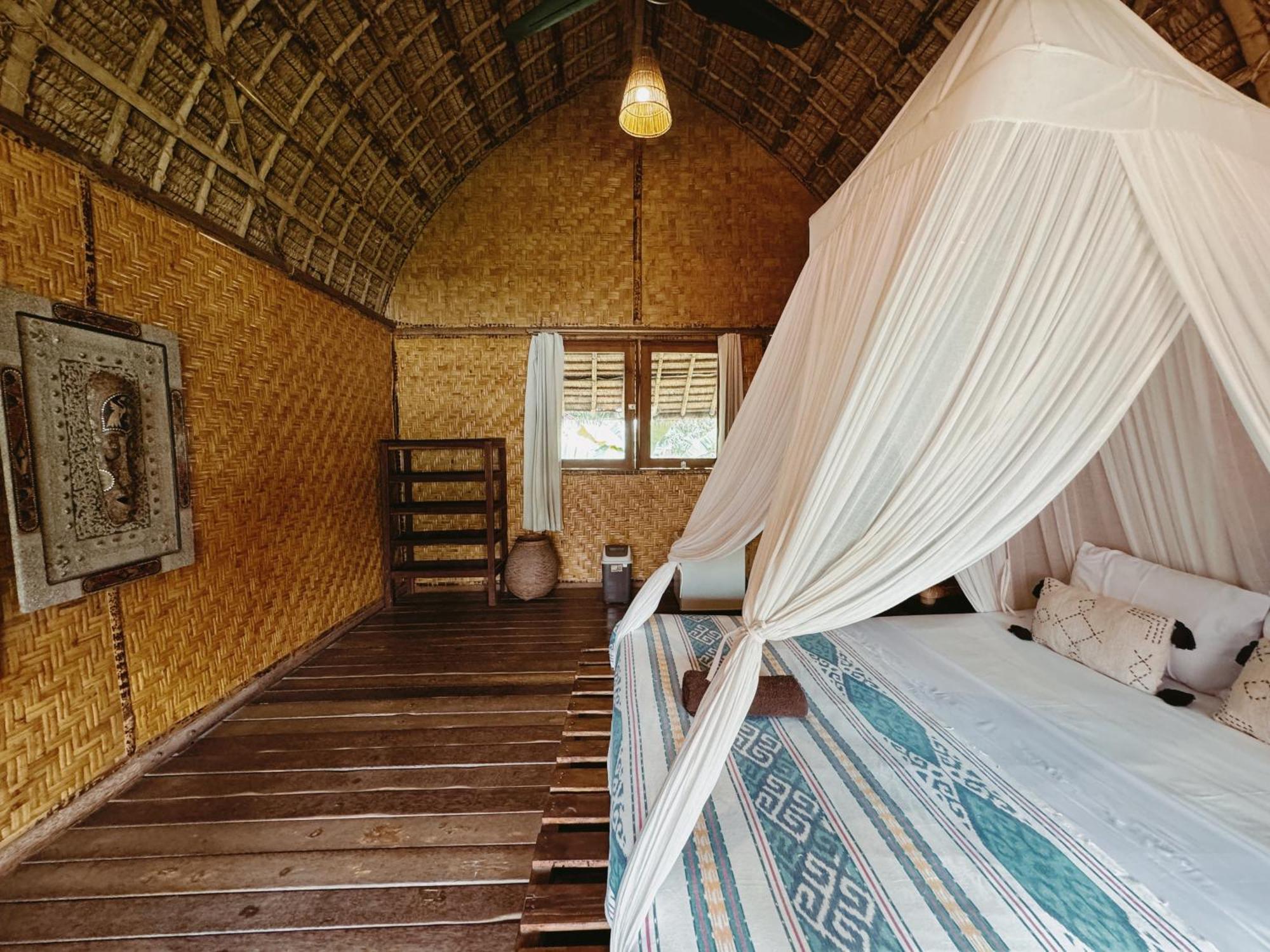 Отель Sasak Experience Kuta  Экстерьер фото