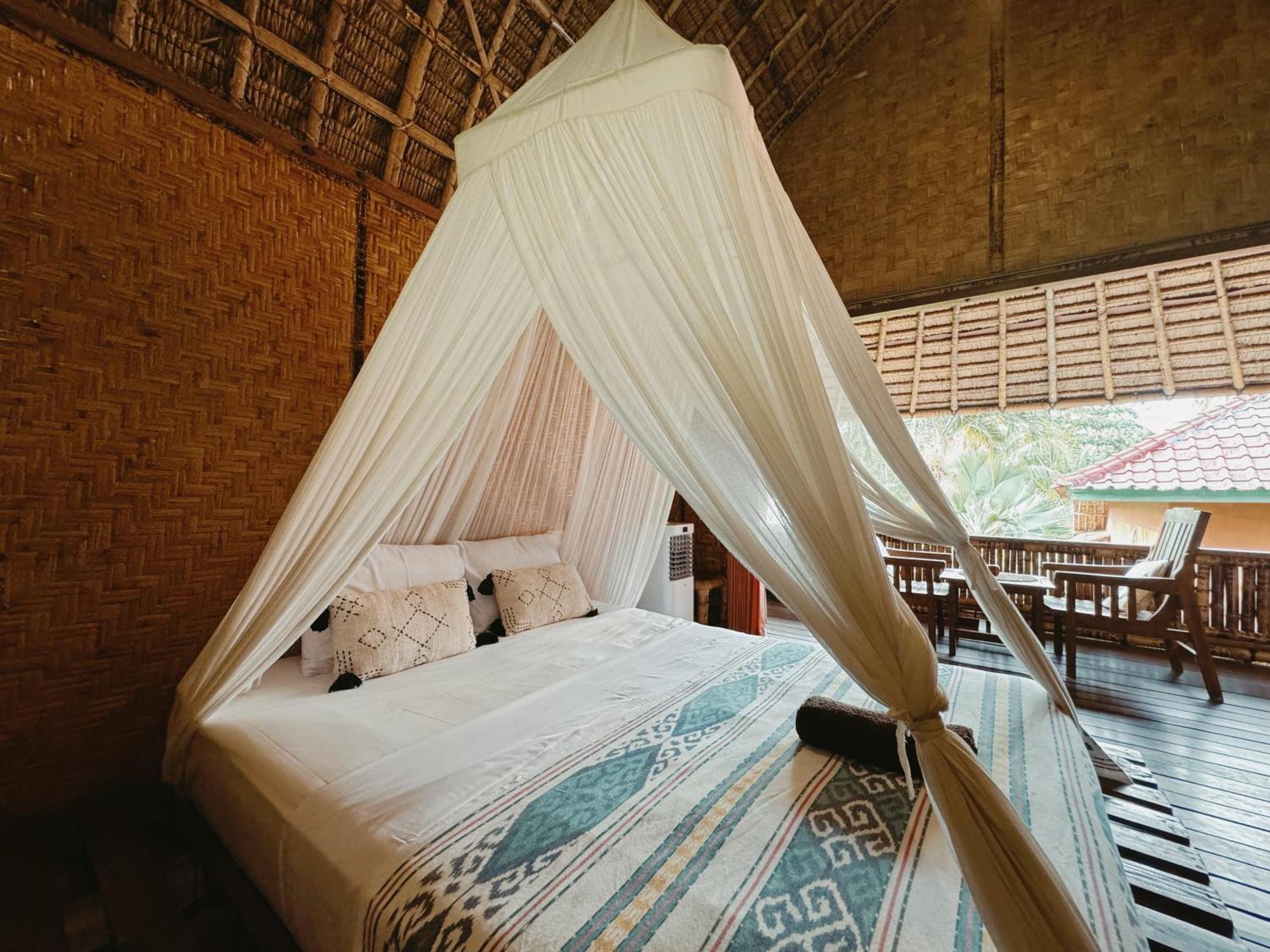Отель Sasak Experience Kuta  Экстерьер фото