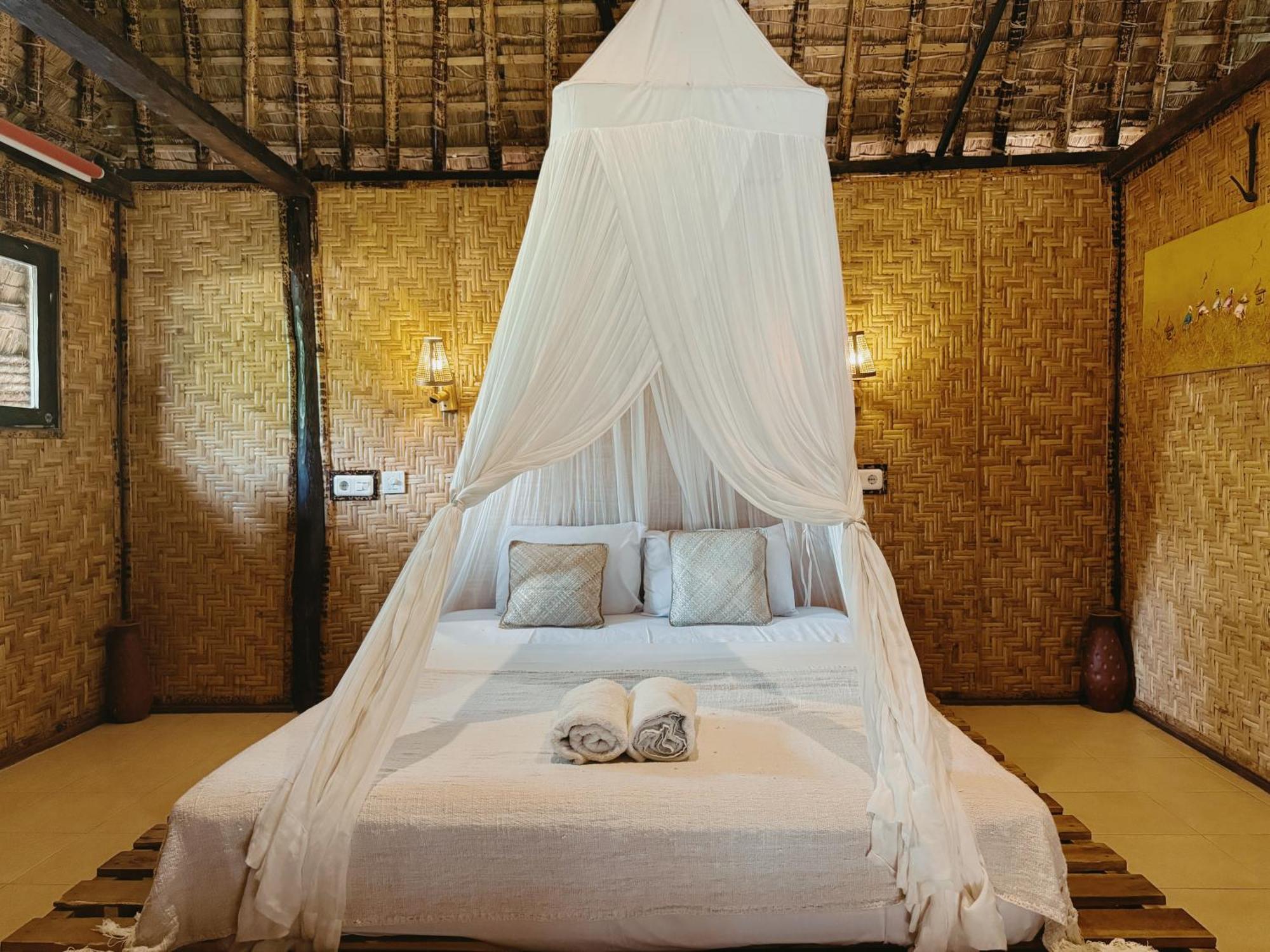Отель Sasak Experience Kuta  Экстерьер фото